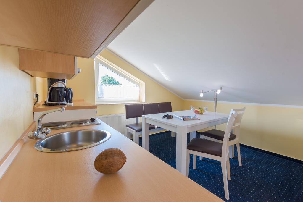 Haffidyll Garni Hotell Rerik Exteriör bild